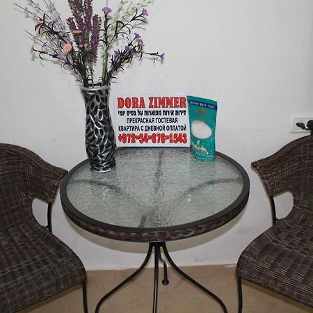 Zimmer Dora Neve Zohar Habitación foto
